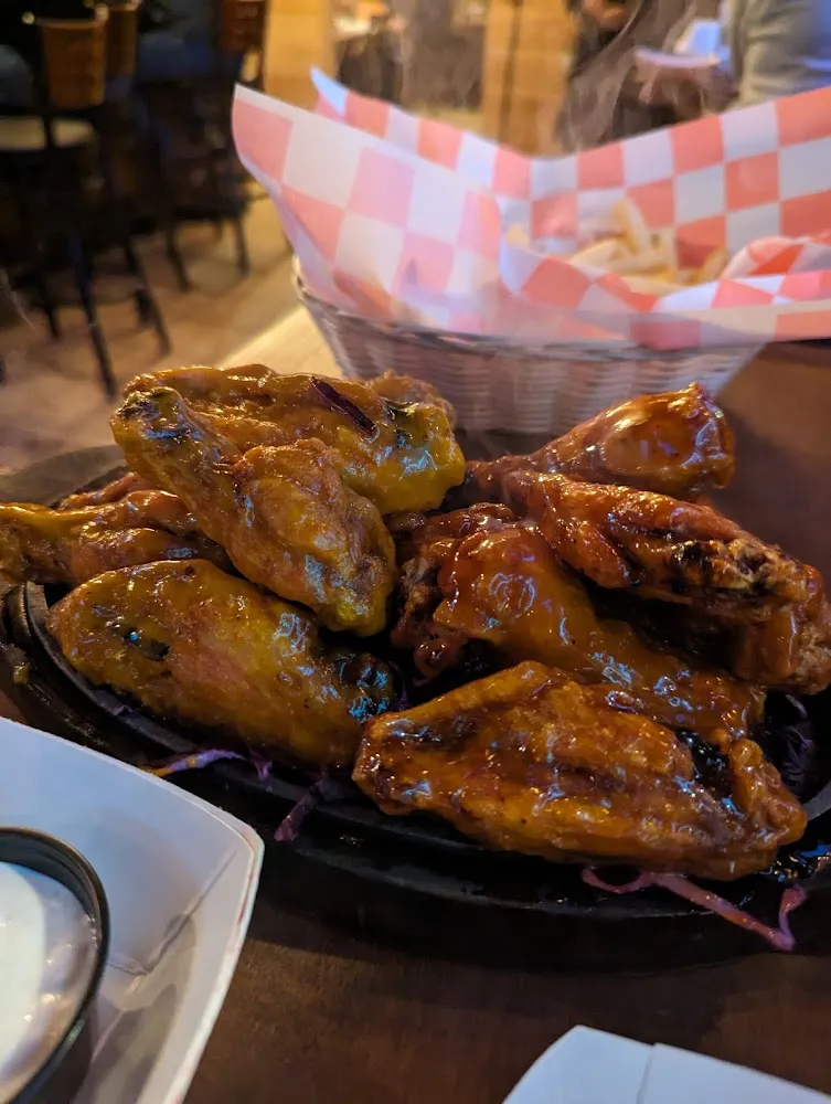 Jack Daniels BBQ and Sweet Chili Thai Wings